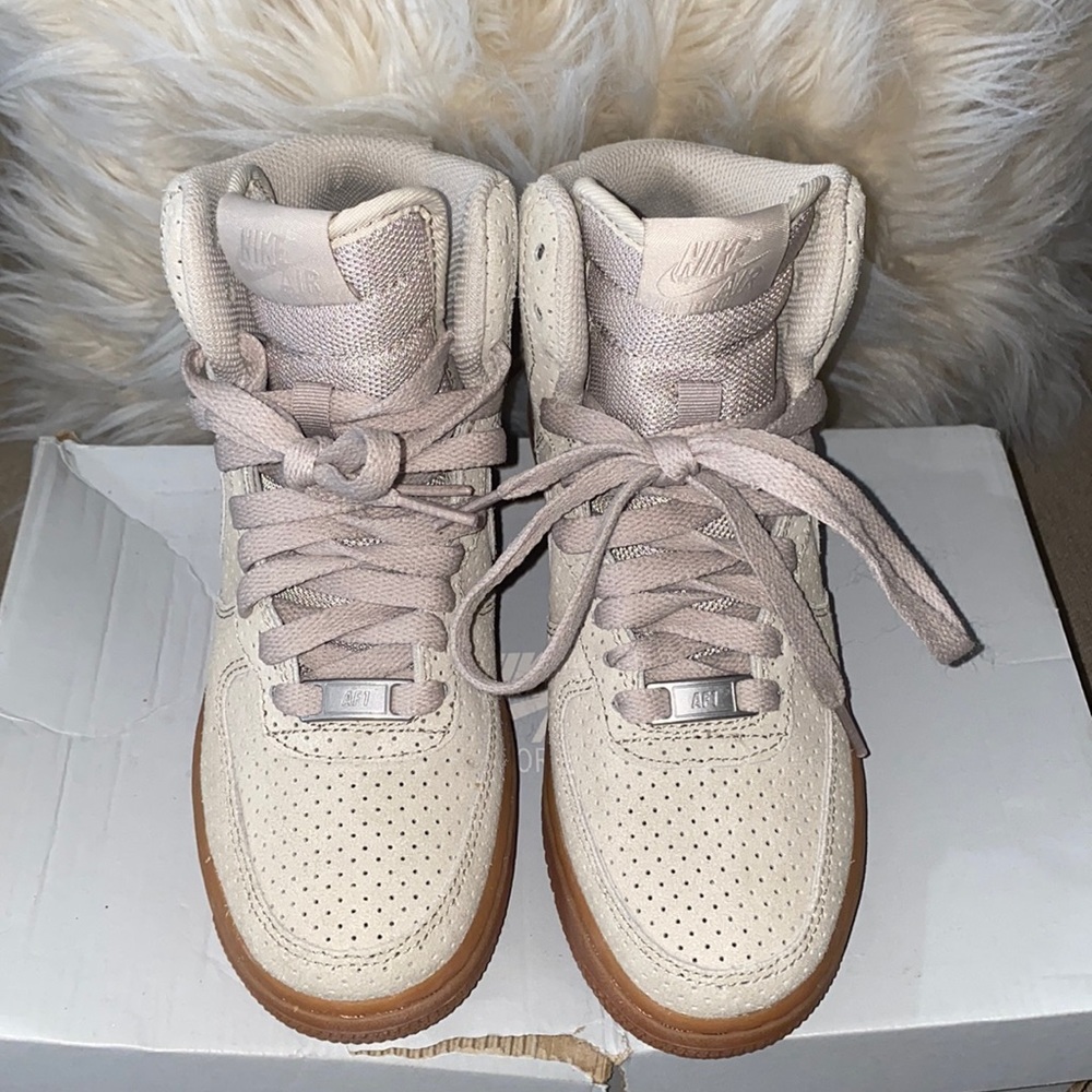 NIKE Air Force 1 High Suede